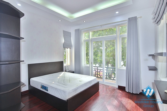 A beautiful house with lake view for rent in Tay Ho, Ha Noi